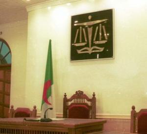 عامان حبسا مع وقف التنفيذ لوالي الطارف السابق