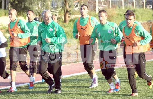 Belkalem convoqué pour les trois prochains matches