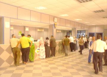 سكان بلدية الشمرة بباتنة يشتكون اكتظاظ مركز البريد