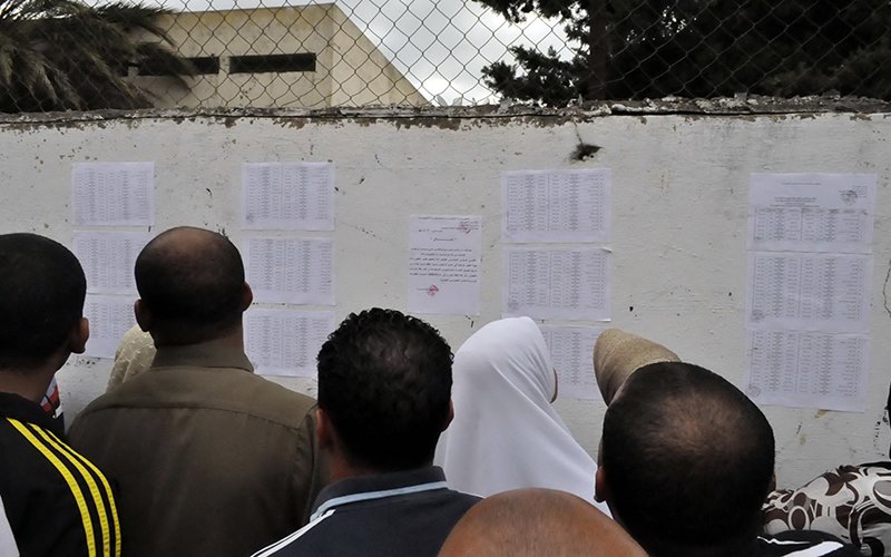 شاب يحاول الانتحار حرقا رفقة زوجته وبناته بمقر دائرة ڤجال في سطيف