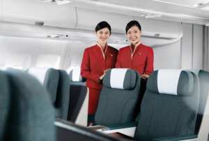 لا تحصل مضيفات الطيران إلا على زيّ واحد للعمل والسبب لا يصدّق!