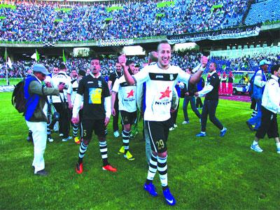 Les Aigles noirs toujours leaders