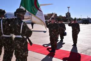 بالصور..ڤايد صالح في زيارة عمل وتفتيش للناحية العسكرية الثالثة ببشار