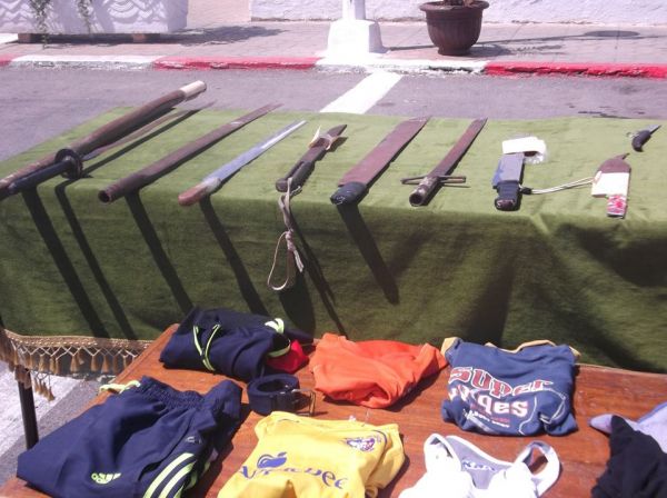 القبص على عصابة إعتدت على مغترب بإستعمال أسلحة بيضاء في سوق أهراس