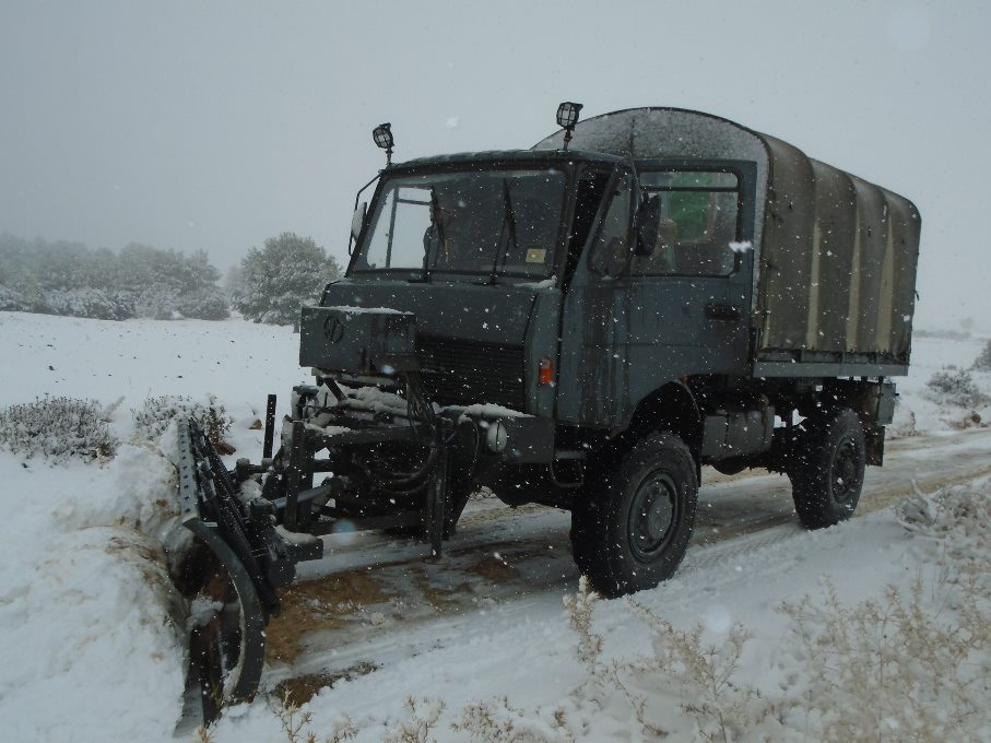 الجيش يتدخل في سيدي بلعباس لفك العزلة عن المحاصرين بالثلوج