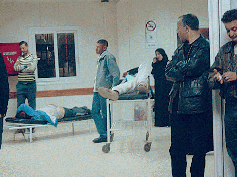 «Les familles contraintes d'investir quotidiennement un hôpital déliquescent»