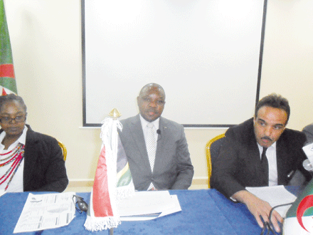 سفير جنوب إفريقيا بالجزائر من باتنة