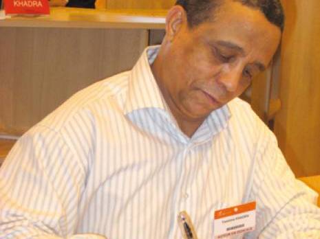 Yasmina Khadra à l'Institut français d'Oran : «Ce n'est pas ingrat de servir son pays »