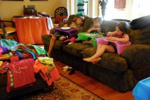 لا تتناول الطعام أثناء مشاهدة التلفاز!