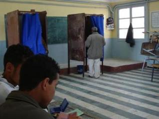 رئيس اللجنة الولائية للانتخابات يستنكر انتهاكات بعض الأحزاب المترشحة بالجلفة