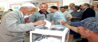 Les Algériens accomplissent leur devoir électoral dans la sérénité