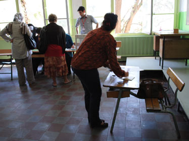 Algérie ' Un taux de participation de 42,90% aux élections législatives