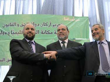 Vers une large victoire du FLN, suivi des islamistes de la Coalition verte