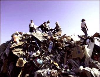 عائلات البركة الزرقاء بعنابة تحت رحمة المزبلة والمفرغة العمومية