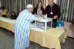 المسنون ينقذون صناديق الاقتراع بالعاصمة