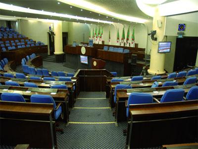 Les Algériens votent utile pour la stabilité et la continuité