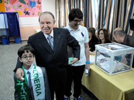Alger vote (30%) contre les «forces du mal»