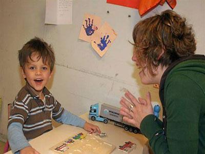 Plaidoyer pour une prise en charge pluridisciplinaire des enfants autistes