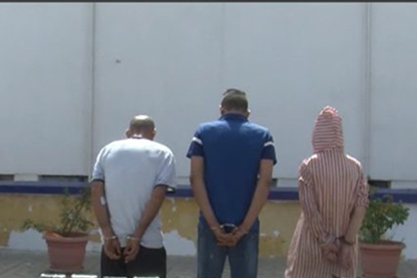 مسبوقة مبحوث عنها تقود عصابة لسرقة المجوهرات بميلة