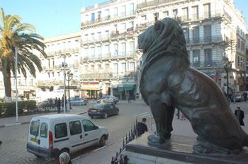 La presse a patienté pour connaître les élus