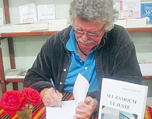 Hommage à un grand militant de la cause nationale