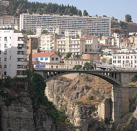 عجز بستة آلاف وحدة سكنية في عدل 2 بقسنطينة