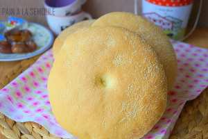Pain à la semoule au four extra moelleux