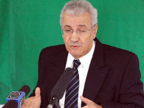 Le retrait du parti de la vie politique envisagée