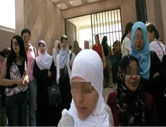 نزلاء إقامة علي منجلي 4 بقسنطينة يحتجون