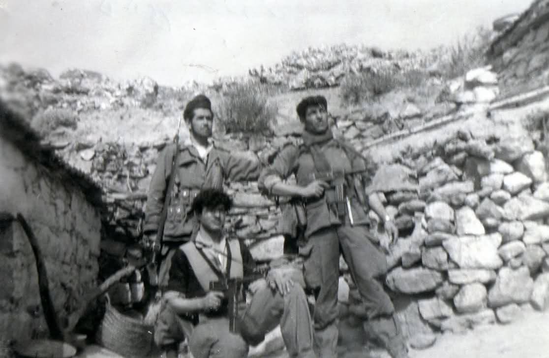 Ci-dessous  photo de nos glorieux moudjahidines et/ou chouhada ( de la région des Aurès : région III, Zone I, Wilaya I) de la révolution 1954-1962.