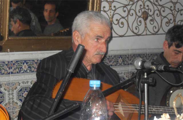 Algérie - Le grand maître du chaâbi Amar Ezzahi évacué à l'étranger pour soins (ministre)