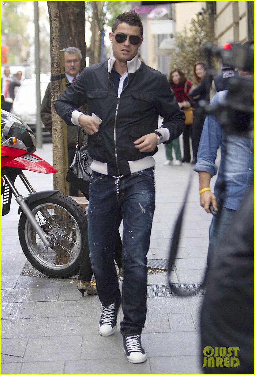 كريستيانو رونالدو أفضل مهاجم في الدوري الانجليزي