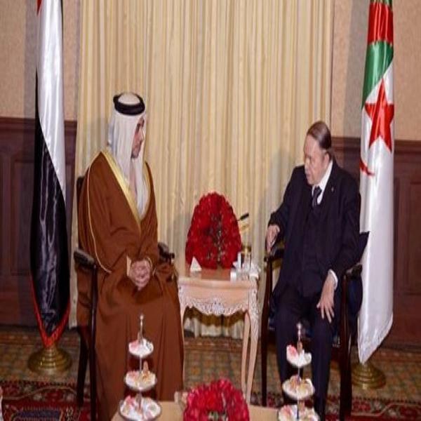 Bouteflika reçoit le vice-président du Conseil des ministres des Emirats arabes unis