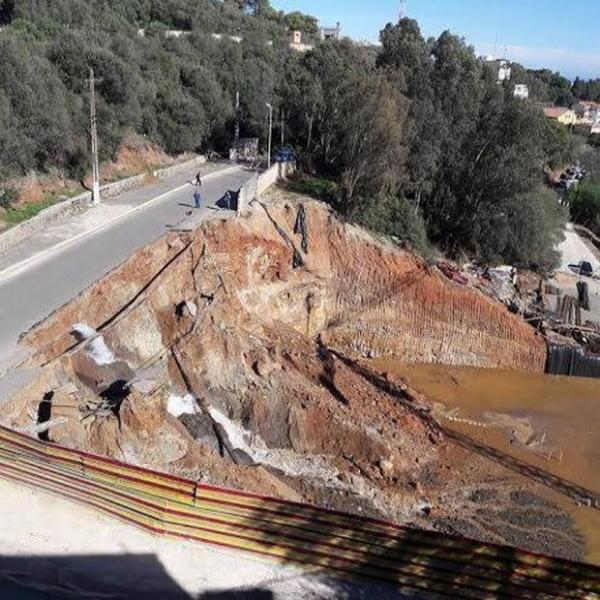 Route coupée à Bouzaréah en raison d'un glissement de terrain
