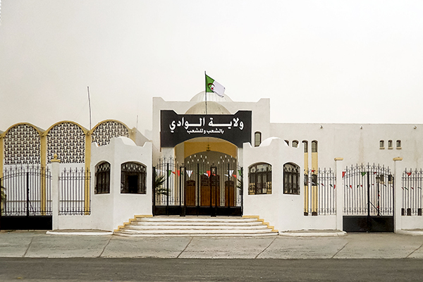 بداية أشغال إزالة منعرج الشمس بالطريق الوطني رقم 16 بالوادي