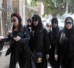 الفنانون العرب يبكون ورده