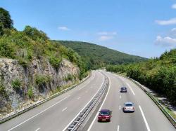 نحو انطلاقة الأشغال بمقطع الطريق السيار بداية السنة الجديدة بالطارف