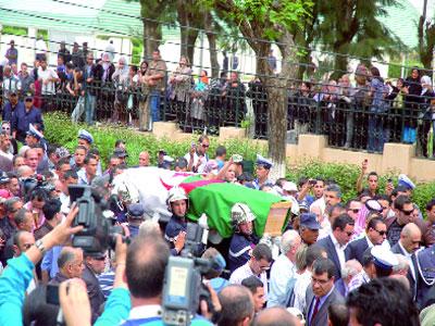 Les Algériens ont réservé à Warda des adieux dignes de sa stature