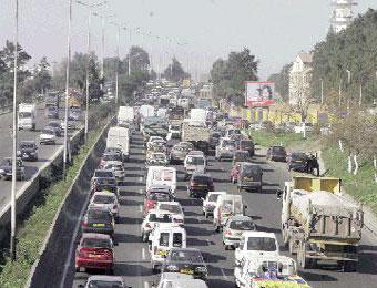 حوالي 200 ألف مركبة تخنق يوميا مدينة العلمة بسطيف