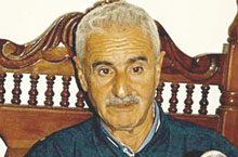 L'icône DE LA MUSIQUE CHAABI, AMAR EZZAHI, TIRE SA RéVéRENCE