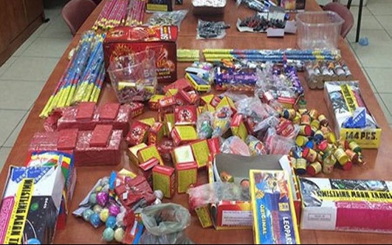 حجز 200 ألف وحدة من الألعاب النارية بتبسة