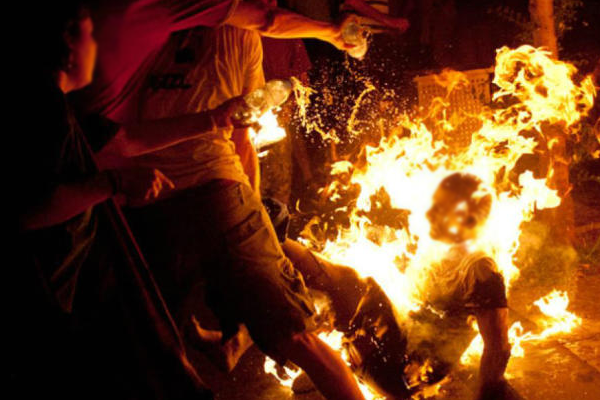 بائع حليب يحرق نفسه بباتنة