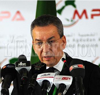 Benyounès tire sur l'opposition