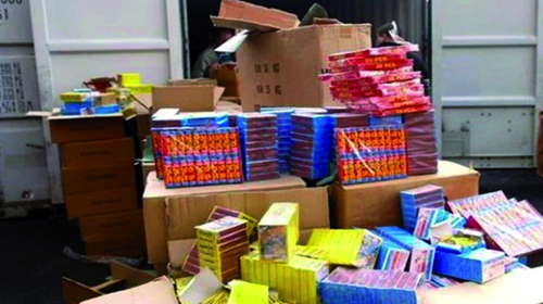 Près de 1400 unités de produits pyrotechniques saisies