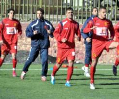 شباب باتنة يصنع الاستثناء في البطولة الوطنية المحترفة