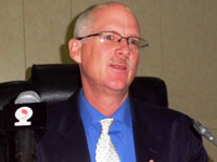 نظم عدة لقاءات مع مسؤولين وممثلي المجتمع المدني ومستثمرين بتيزي وزو.. السفير الأمريكي بالجزائر يصف السياسة الاقتصادية الجزائرية ب ''الصعبة والمعقدة''