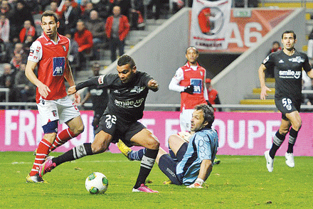 أندية انجليزية تتسابق لضم سوداني