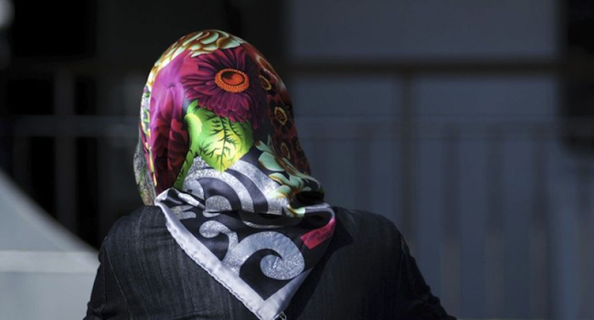 DEUX SIDEENNES SE CONFIENT A REFLEXION