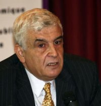 Mourad Preure annonce un équilibre du marché pétrolier à partir de 2017