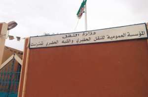 Le syndicat exige le départ du directeur et une commission d'enquête